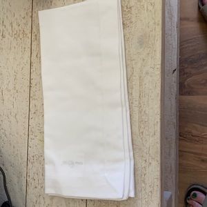 White cloth napkins